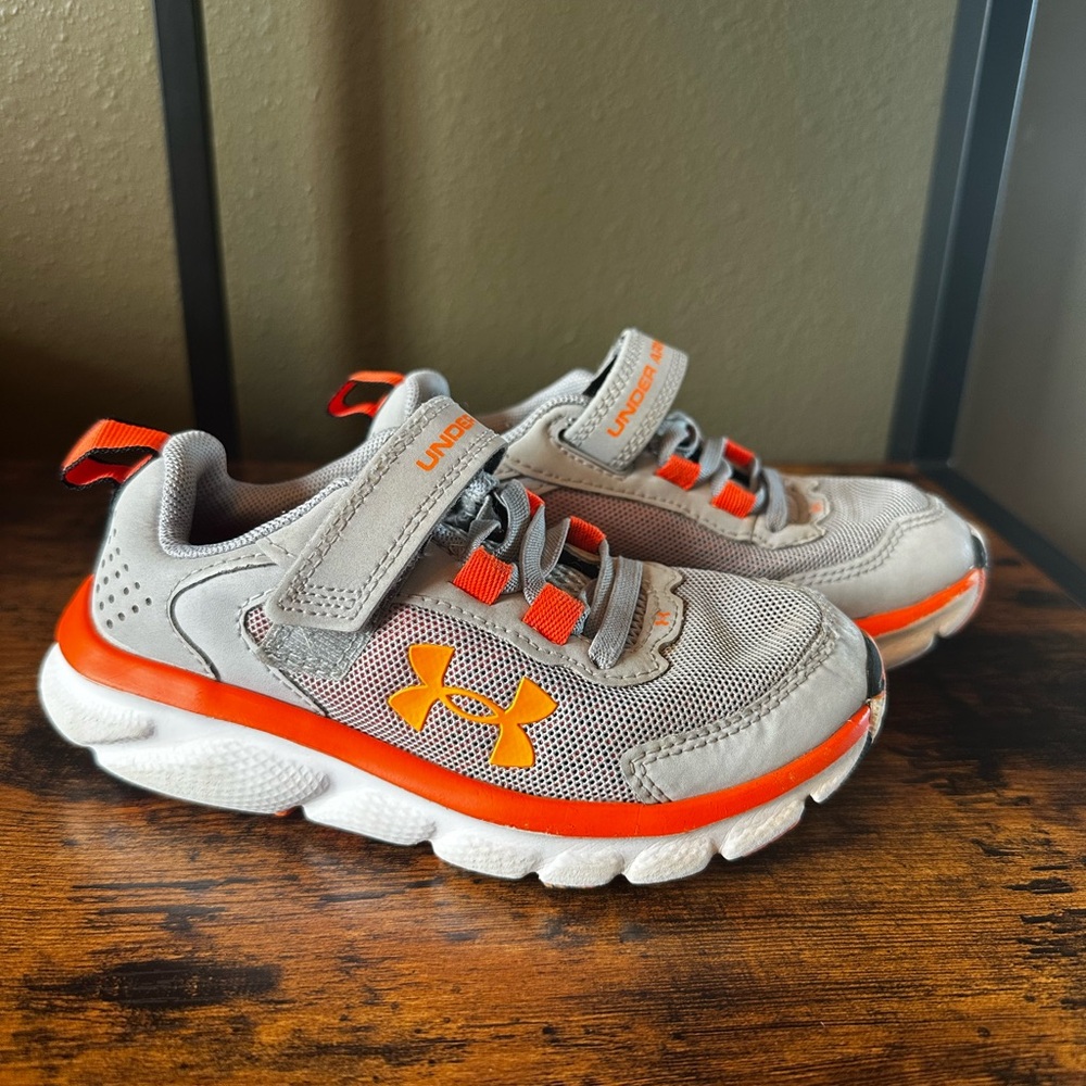 Under Armour Kids Shoes - Gray and Orange Toddler Size 11